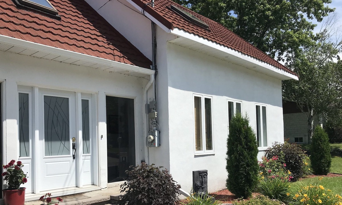 Saint-Jean-des-Piles House | Village house, spa and heated swimming pool