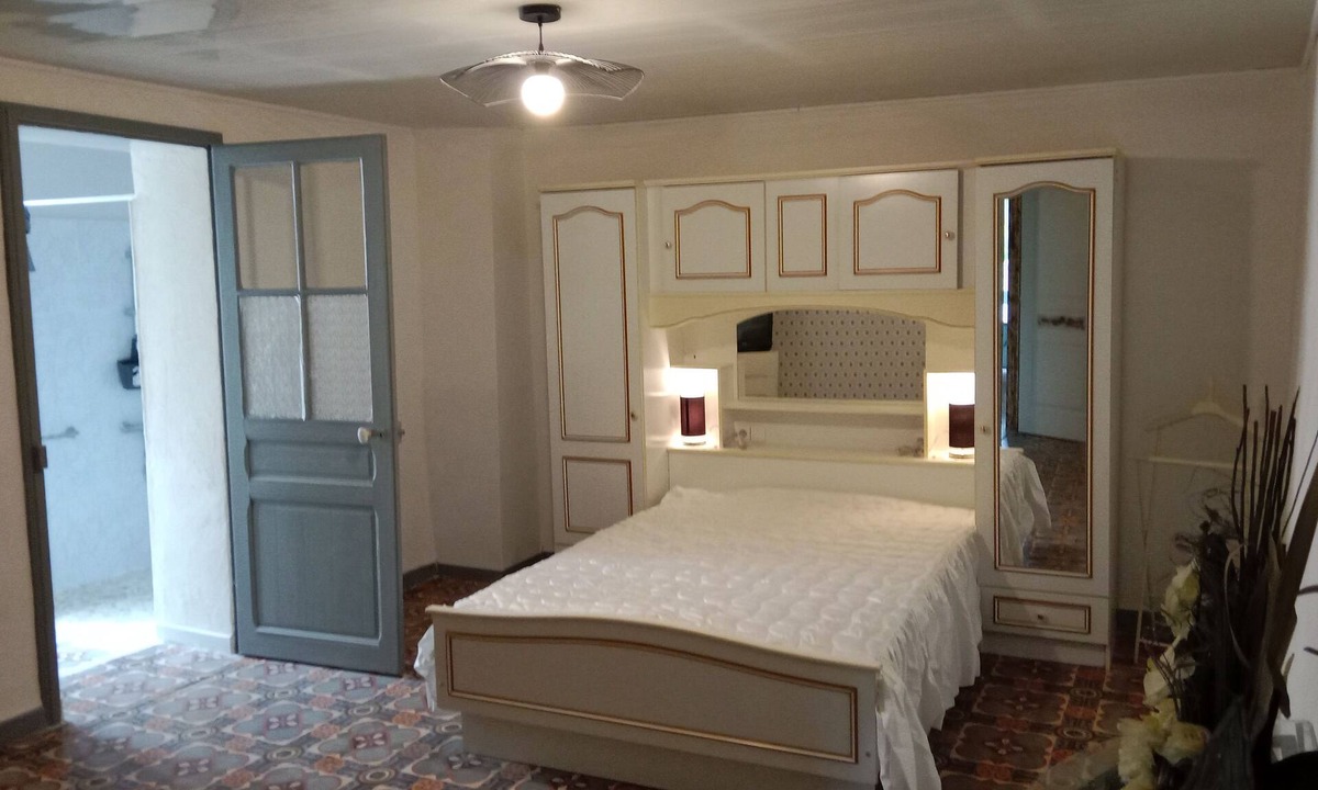 Montblanc House | Village house with vineyard view