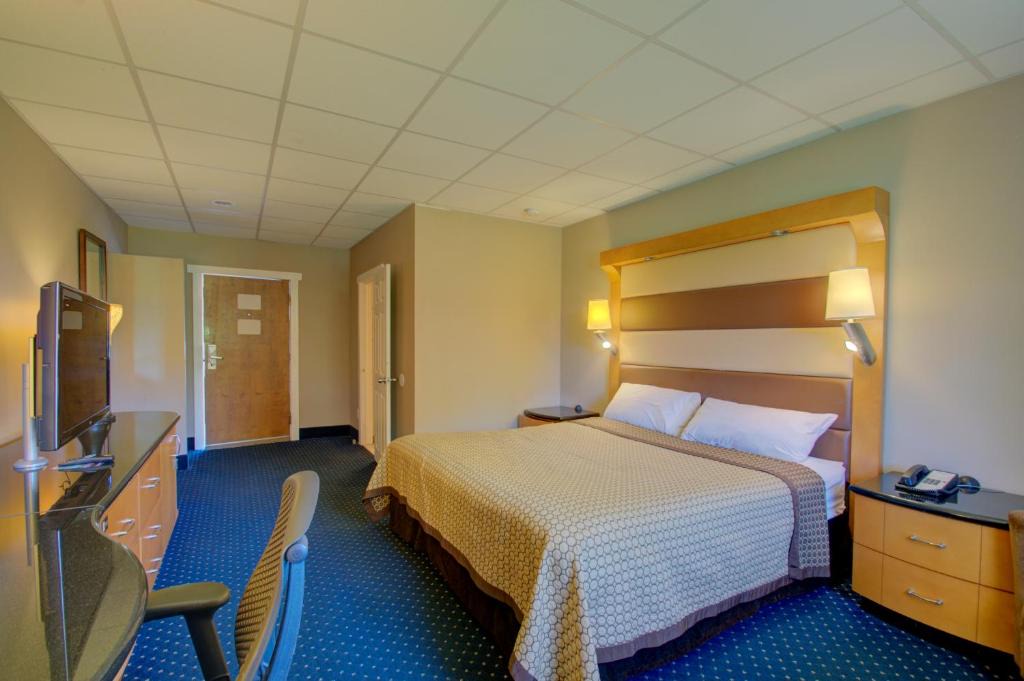 Annapolis Hotel | Village Inn Annapolis MD