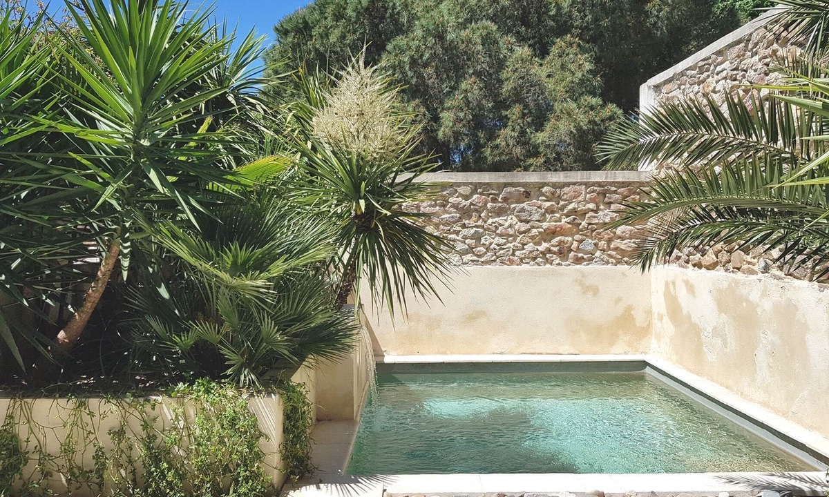 Le Somail House | Villagehouse, AC, pool, unoverlooked patio, stores restaurants walking distance