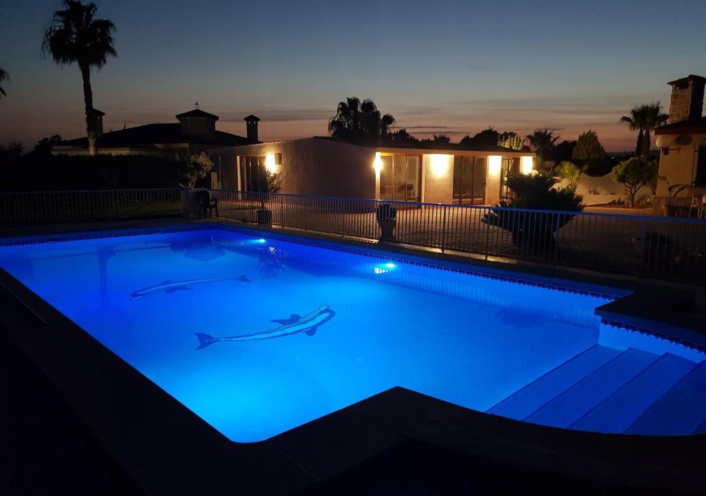 Los Arenales del Sol House | VILLAMÓNICA