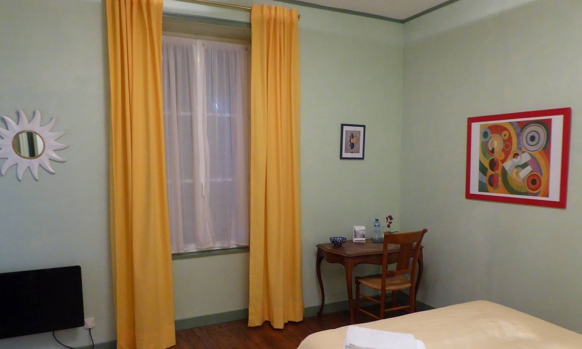 L'Ile-d'Elle Hotel | Villanelle - Sonia room, at the center of your desires.