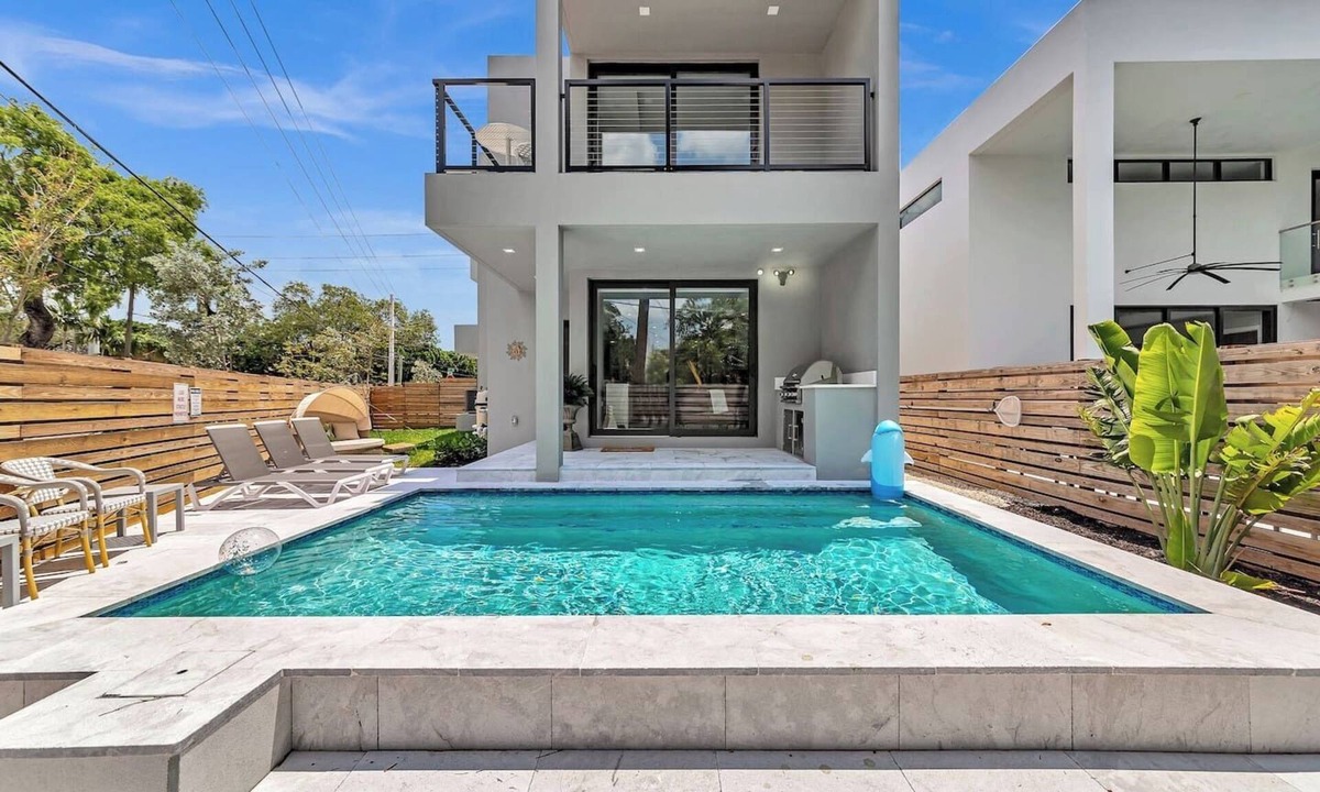 Tarpon River House | *VillaPlaya brand new home, modern style resort!