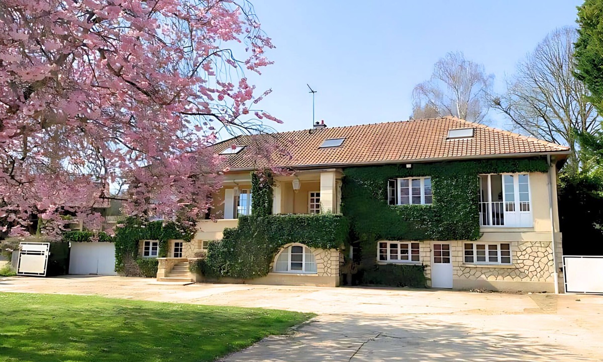 Branges Villa | Villas d'Arcy