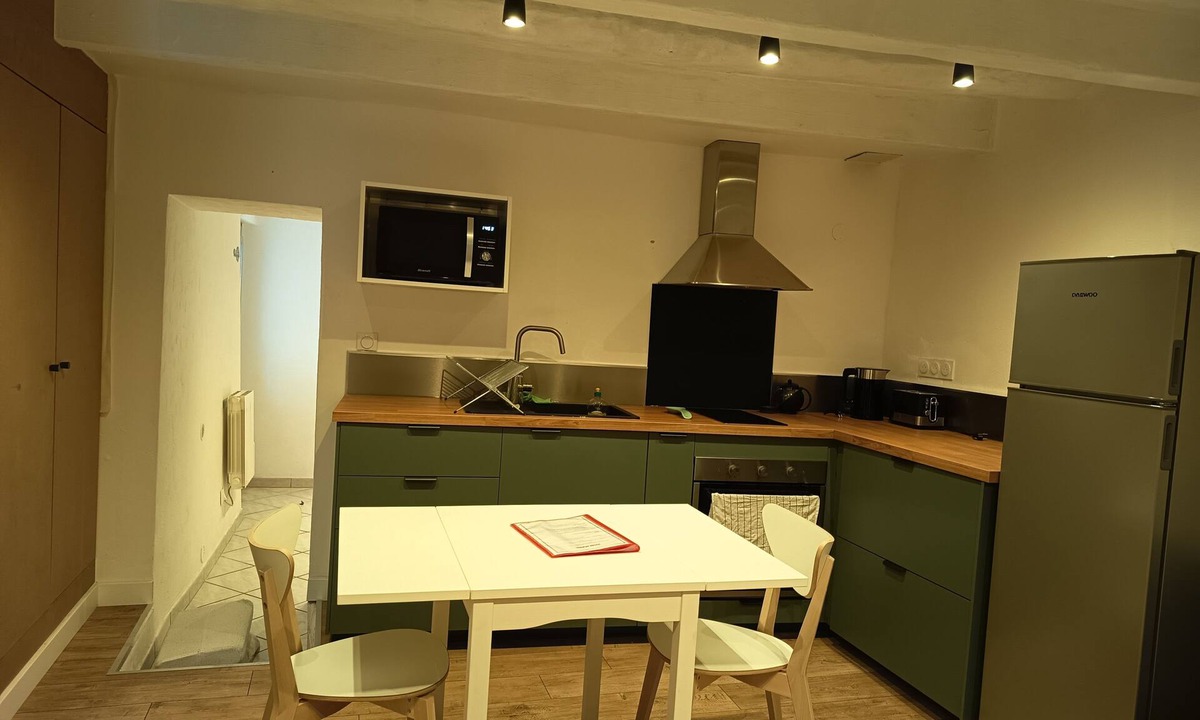 Villeneuve-les-Avignon Apartment | Villeneuve-les-avignon, historic center