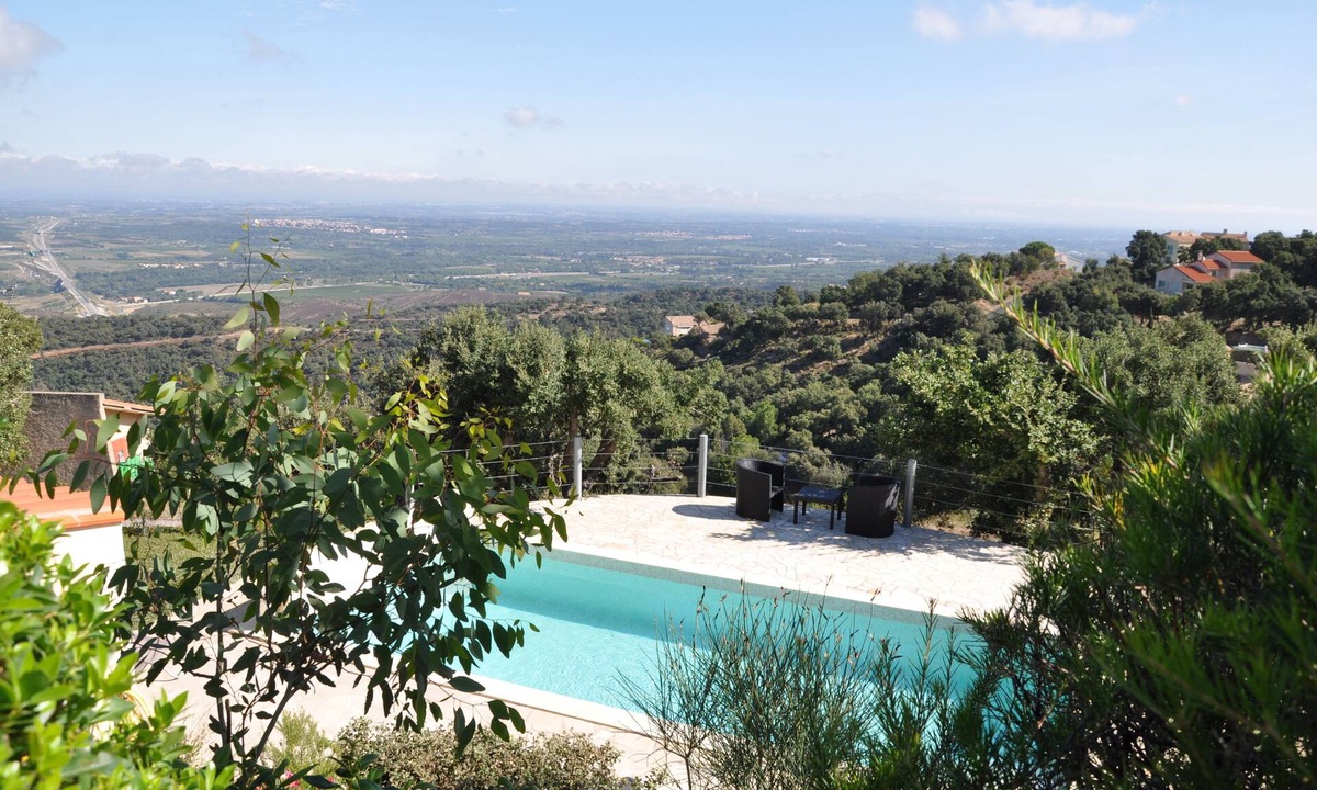 Le Boulou Villa | Villla mountain with swimming pool, beautiful sea views