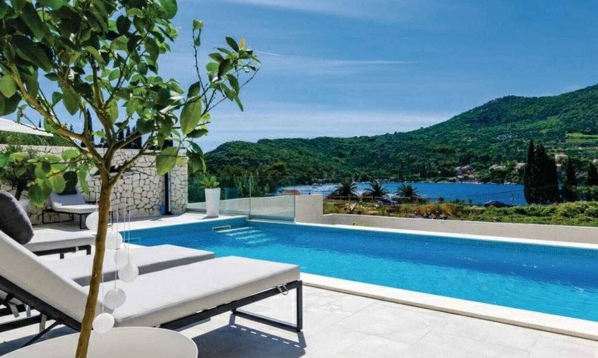 Zaton Villa | Villla White Lady Dubrovnik with private swimming pool 70 m from the beach!