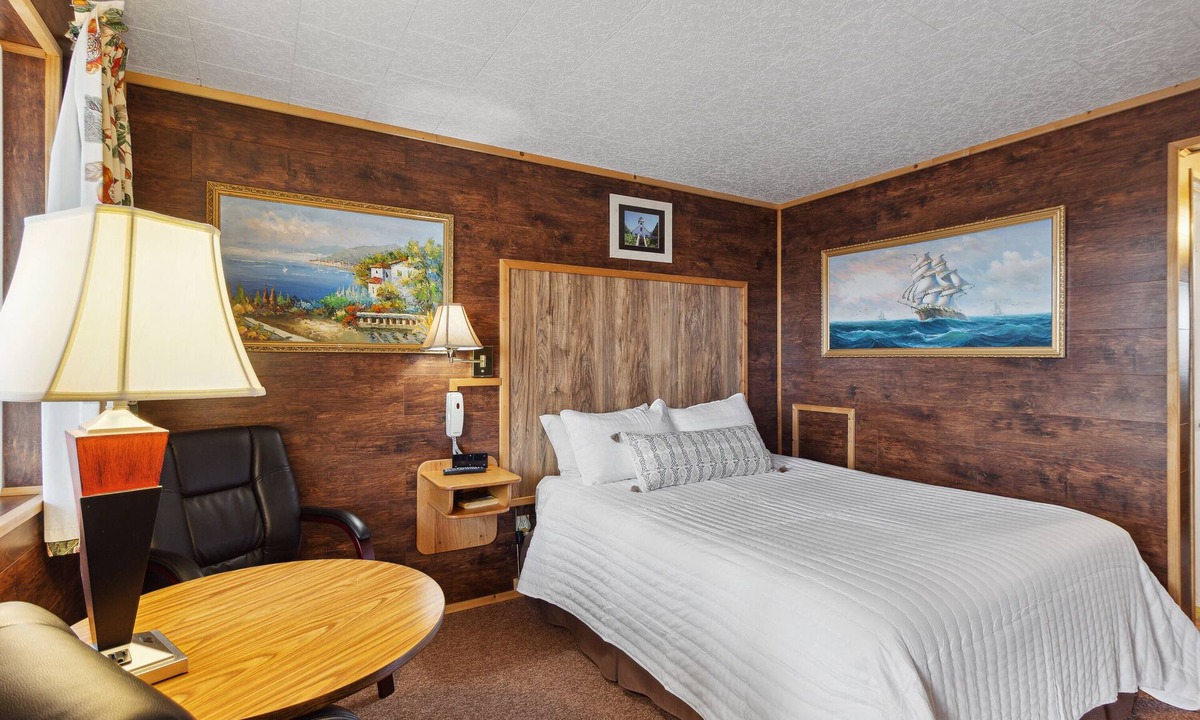 Mackinaw City Hotel | Vindel Motel