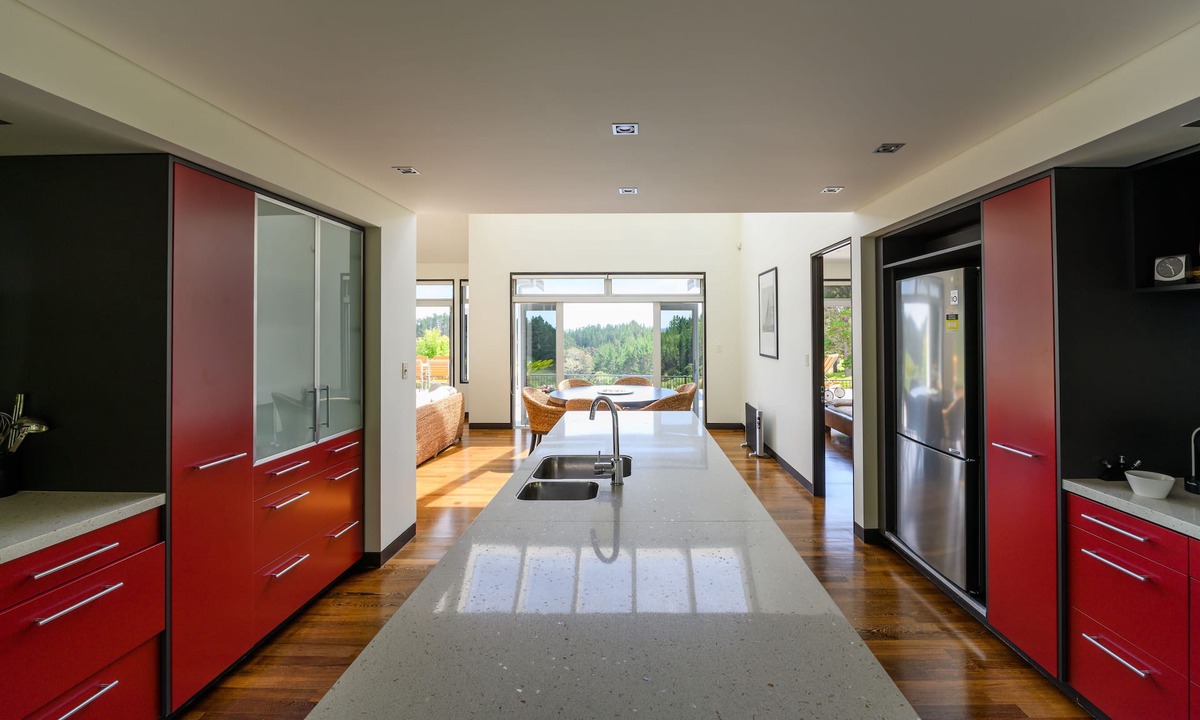 Russell House | Vineyard Cottage