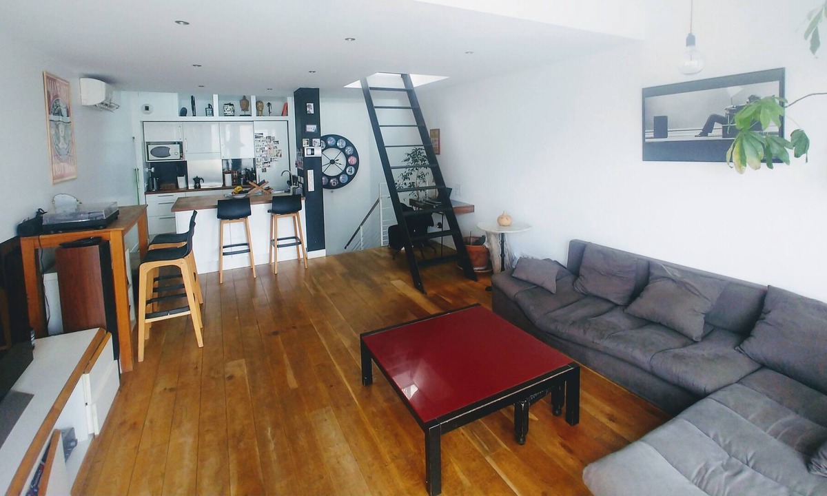 Celleneuve House | Vineyard house revisited by an architect