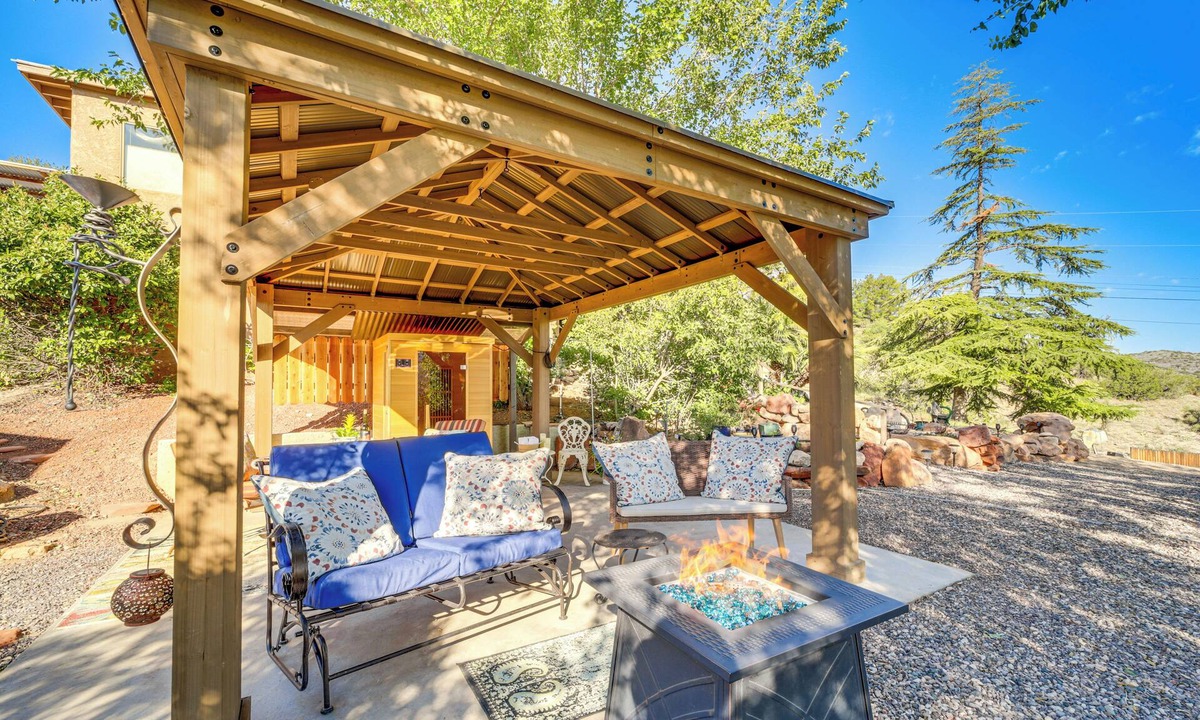 Cornville Cottage | Vineyard Views & Sauna at Cornville Home!