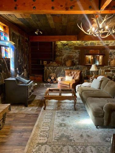 Sutter Creek Apartment | Vintage 1857~Stone & Beam Cellar