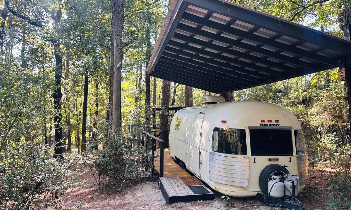 Huntsville RV Rental | Vintage Airstream Camper w/AC. Secluded Stay