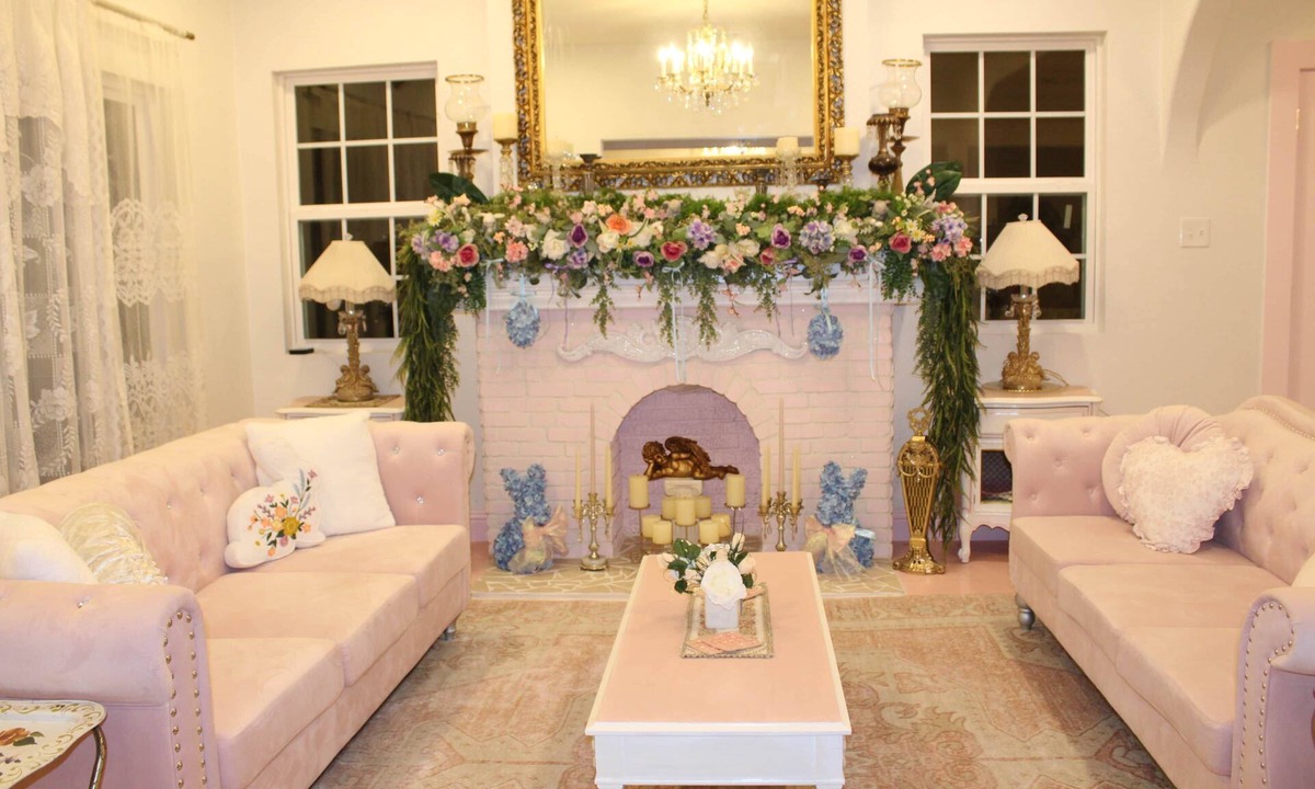 Fort Worth House | Vintage Casa Rosada Stockyards
