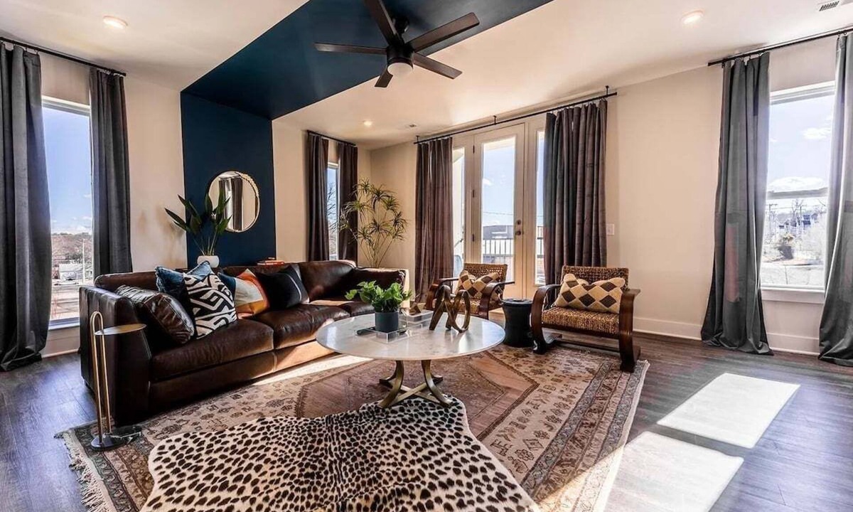 Nashville House | Vintage Nashville 230–Rooftop Deck–Sleeps 8