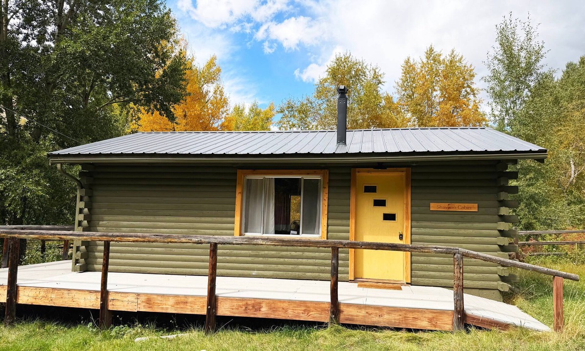 Salida Cabin | Vintage TATA River Cabin: Shavano Cabin