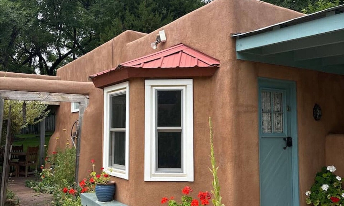 Tesuque House | Vintage-themed Cowboy Cottage in Tesuque