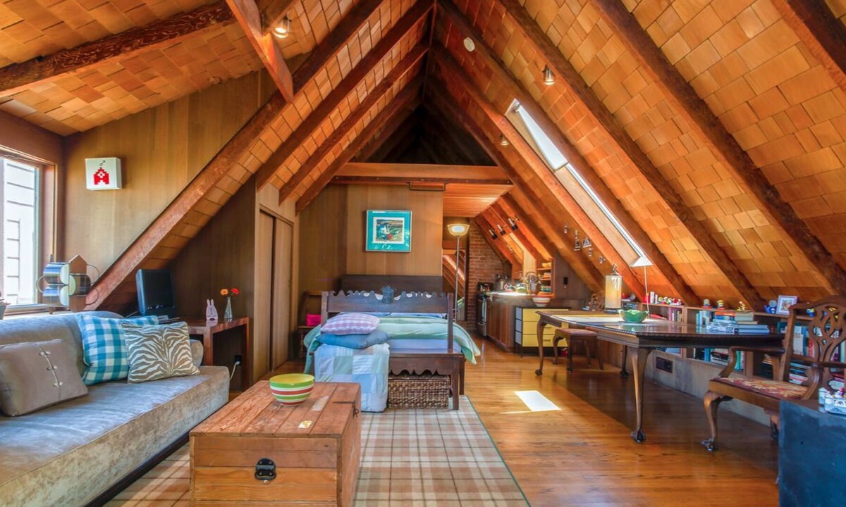 Duboce Triangle Apartment | Vintage Time Capsule Treehouse Studio Cabin with WiFi