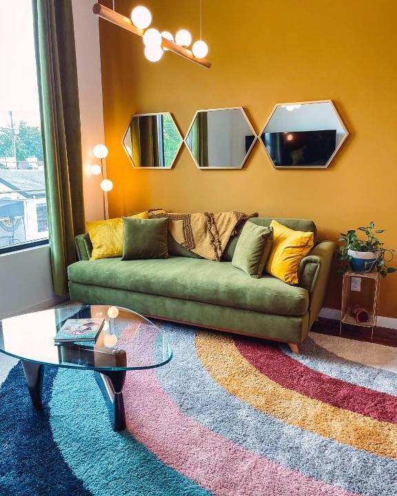 North Nashville House | Vintage Vibes - Minutes From The Broadway Buzz