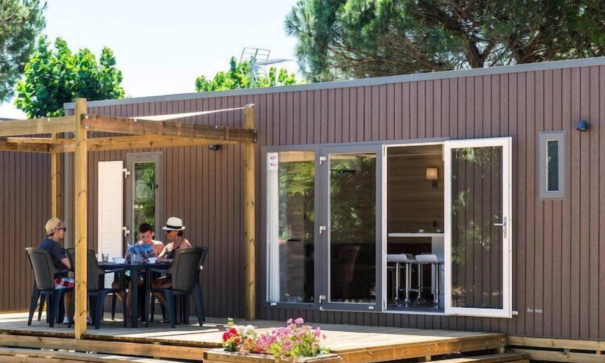 Les Cabanes de Fleury House | VIP mobile home with terrace