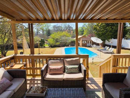 Stone Mountain House | VIP World Cup Getaway Stylish Home for Soccer Fans