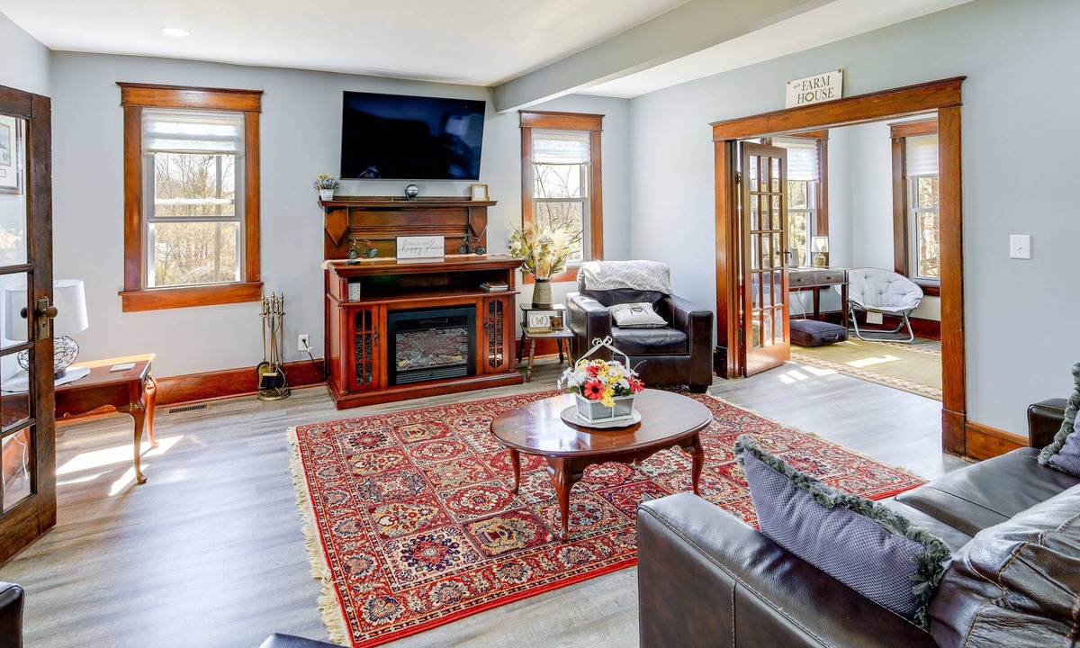 Whitetop House | Virginia Getaway - Deck, Grill & Mountain Views!