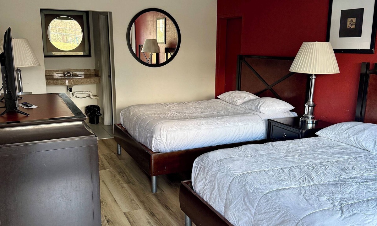 Stuart Hotel | Virginian Motel