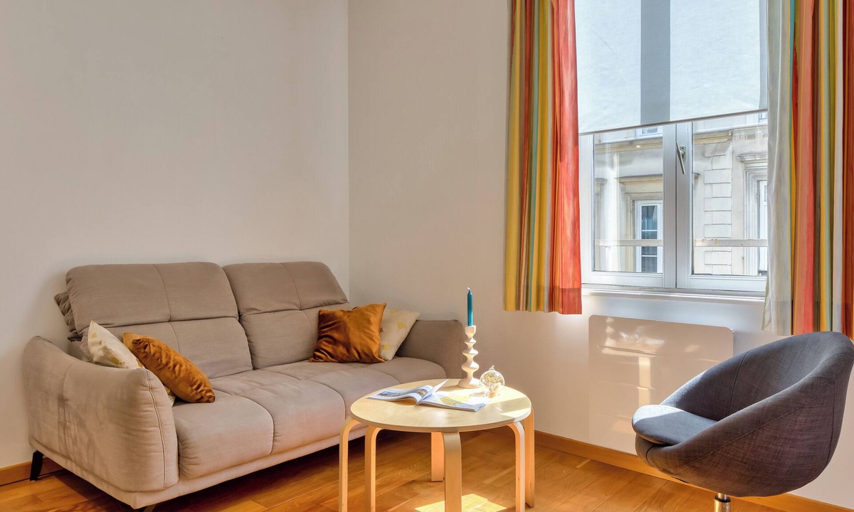 Quartier Pasteur Apartment | Virginie, F2 central et agréable avec parking !
