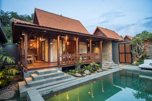 Kedewatan Villa | Vishaka Batu Kurung