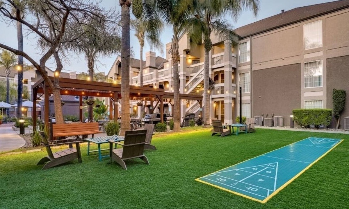 Sunnyvale Hotel | Visit Peralta Adobe Fallon House Historic Site! Pet-friendly, Swimming Pool!