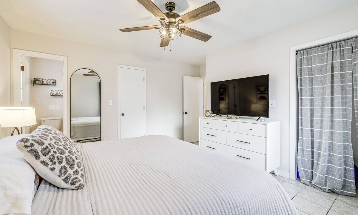 Joplin Cottage | Visit Route 66! Pet-friendly Joplin Gem w/Yard