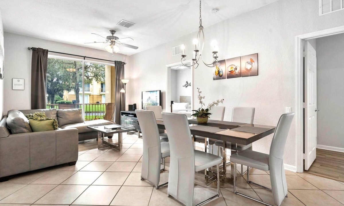 Florida Central Atlantic Coast Condo | Vista Cay 3 Bed 2 BT Ground Floor with solid floors