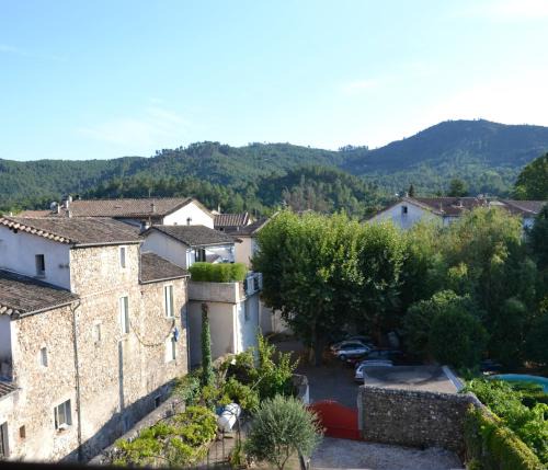 Saint-Jean-du-Gard Apartment | Vista Cevenol: appartement 2 chambres