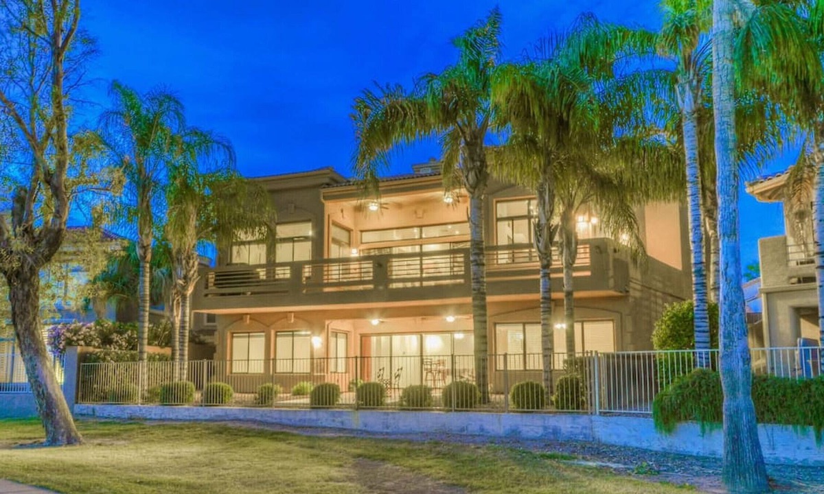 Arrowhead Lakes House | Vista del Lago A Golf Course Facing Luxury Villa with Heated Pool