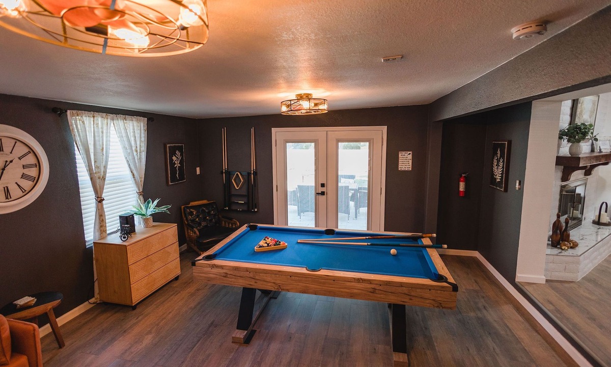 Roswell House | Vista Experience w/King Size Bed & Pet Friendly