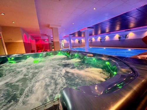 Villajoyosa Hotel | Vistamar Hotel Luxury Wellness By DLV -Adults Only-