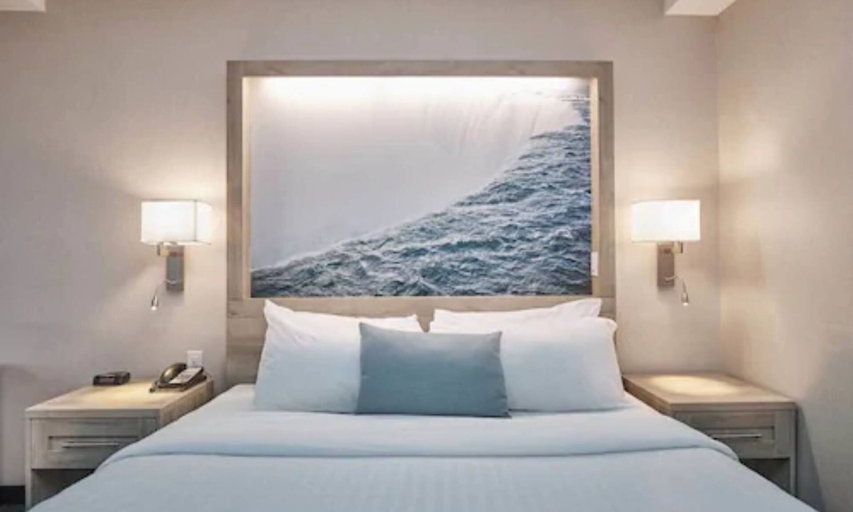 Niagara Falls Hotel | Vittoria Hotel and Suites