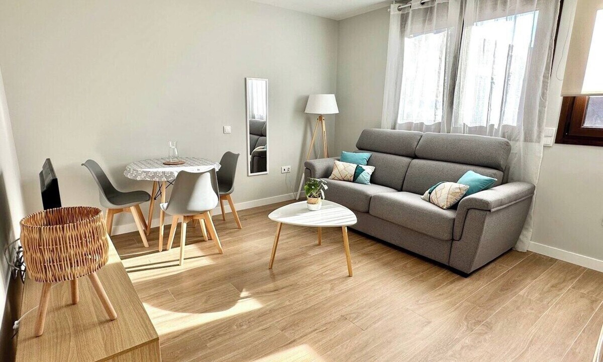 Almenara Apartment | Vivodomo | Free parking, new, super bright & quiet