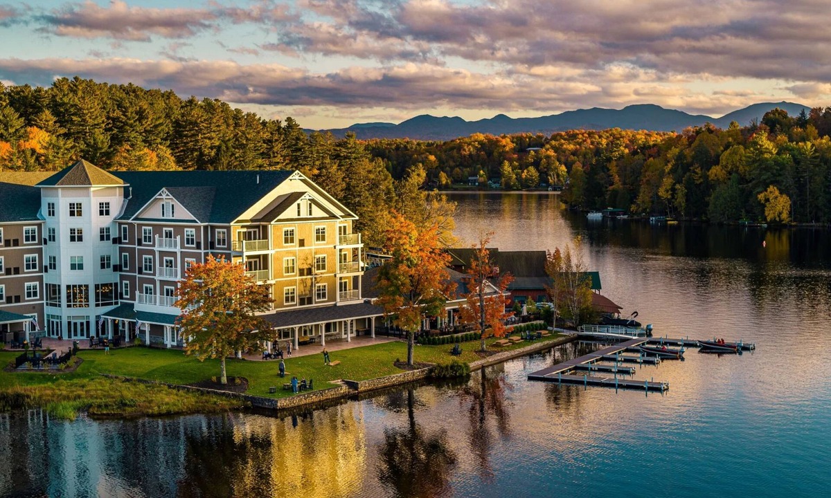 Saranac Lake Hotel | voco Saranac Lake NY - Waterfront by IHG
