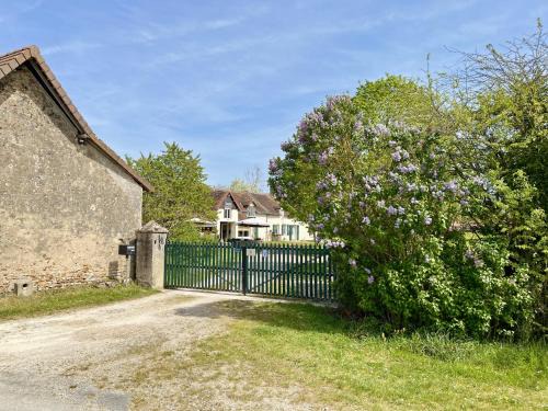 Sainte-Gemme Bed & Breakfast | Voilà Le Logat - Chambres & Gîtes