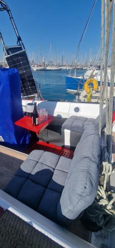 Cherbourg-en-Cotentin Boat Rental | Voilier de tout confort
