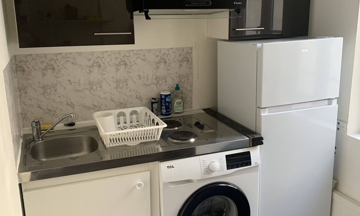 Saint-Quentin Apartment | Voltaire 4 Chez Adrien