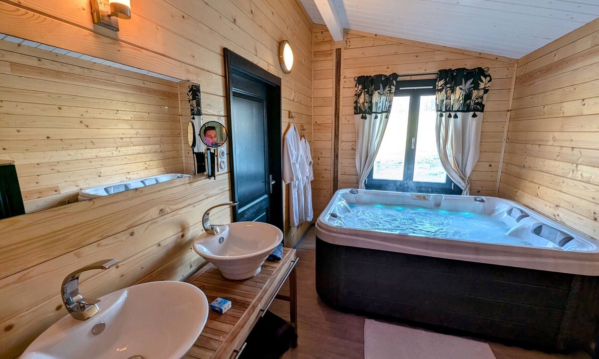 Fougerolles Cottage | Vosges Chalet with Sauna & Spa