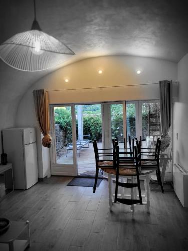 Montaigut-le-Blanc Apartment | voute atypique 40 m2