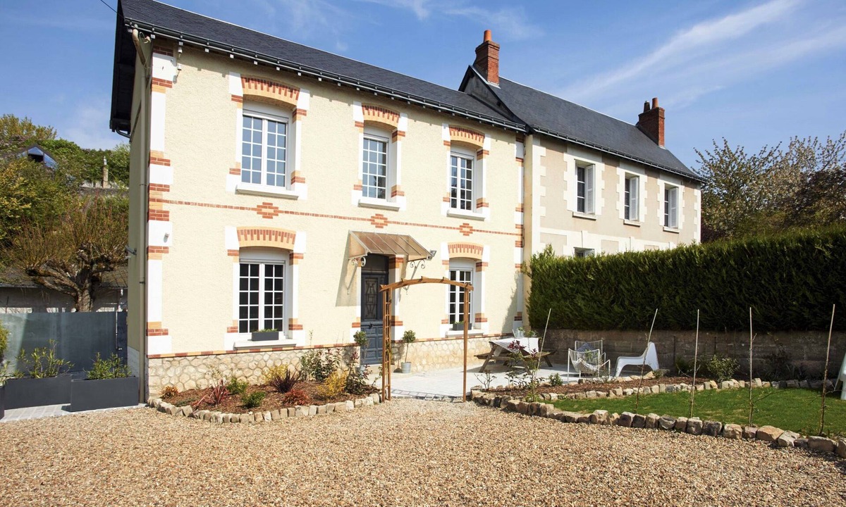 Vouvray House | Vouvray - The beautiful vines