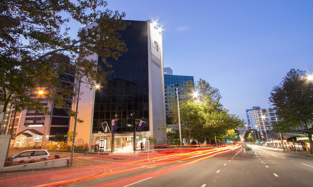 Newton Hotel | VR Queen Street - Hotel & Suites