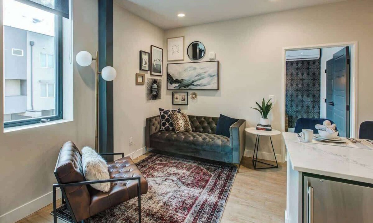 Berkeley Apartment | Vrain - New 2-Bedroom Apt w/Workspace