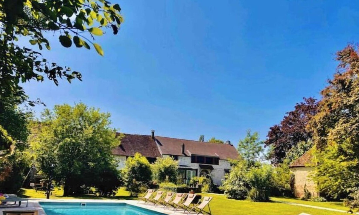 Les Essarts-les-Sezanne Villa | Vrbo Property