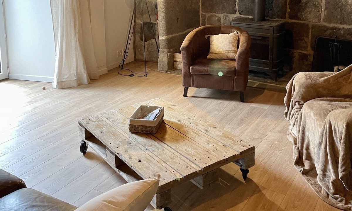 Saint-Projet-de-Salers House | Vrbo Property