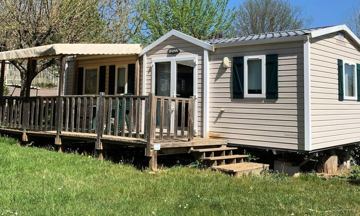 Saint-Vincent-de-Cosse House | Vrbo Property